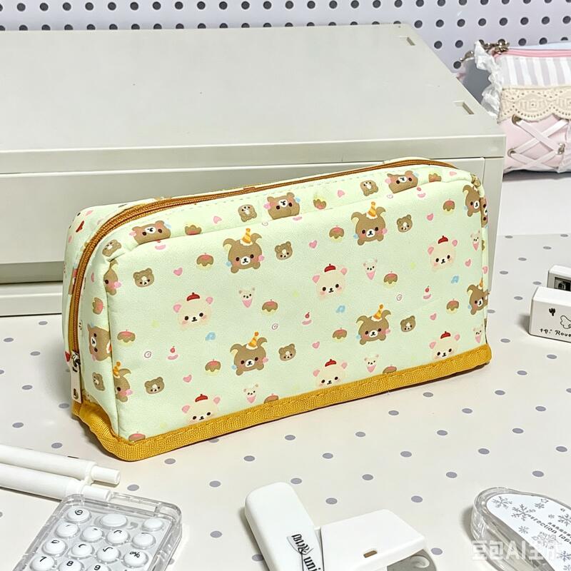 20Cm Rilakkuma Printed Pattern Folding Zipper Handheld Pen Case Portable Stationery Makeup Brush Storage Friends Holidays Gifts