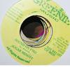 7-дюймовая пластинка SUGAR MINOTT - Sound On Fire TIP0026 Greenie Music Ямайка Регги, Ска и Даб Б/У
