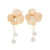European and American Metal Texture Three-dimensional Ginkgo Leaf Flower Stud Earrings, Sweet and Versatile Imitation Fringed Earrings