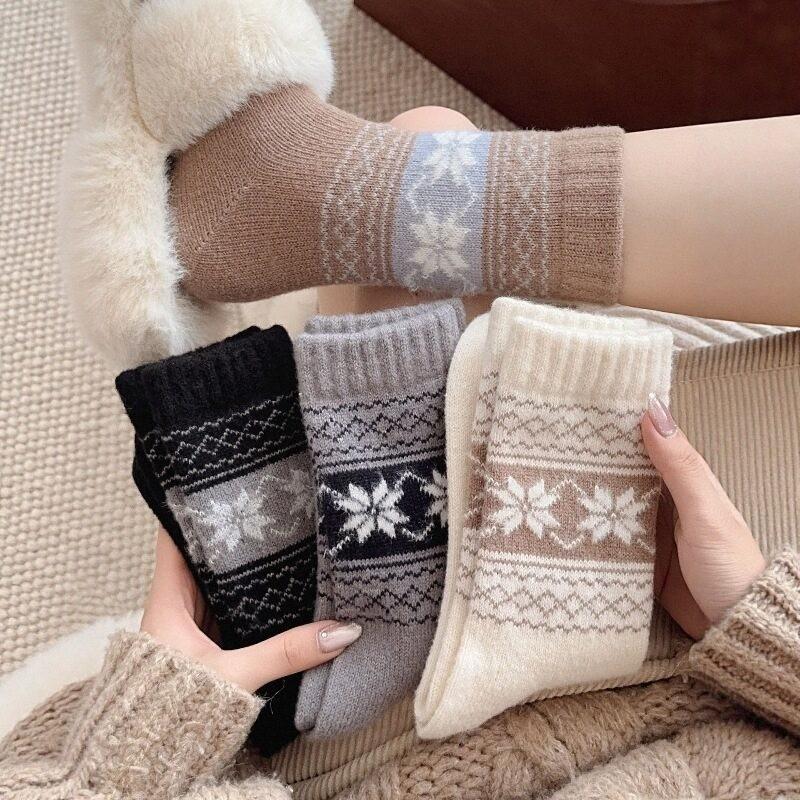 Fair Island Autumn And Winter Stacking Socks Children Thickened Warm Fluffy Medium Tube Calf Socks Snowflake Boneless New Year Cotton Socks