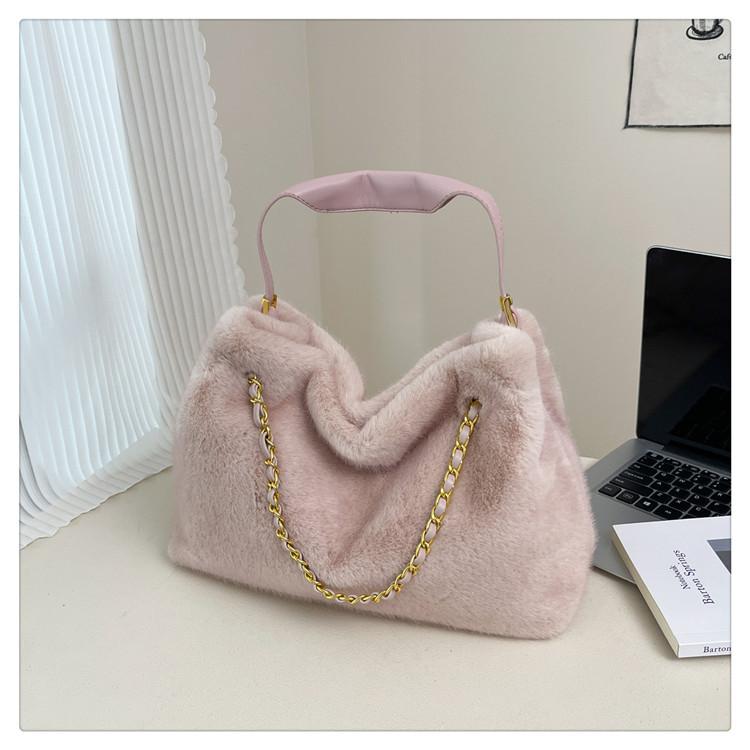 Versatile High-end Plush Fashion Commuter Foreign Style Chain Single Shoulder Crossbody Women's Bag 2025 Autumn Portable Underarm Bag