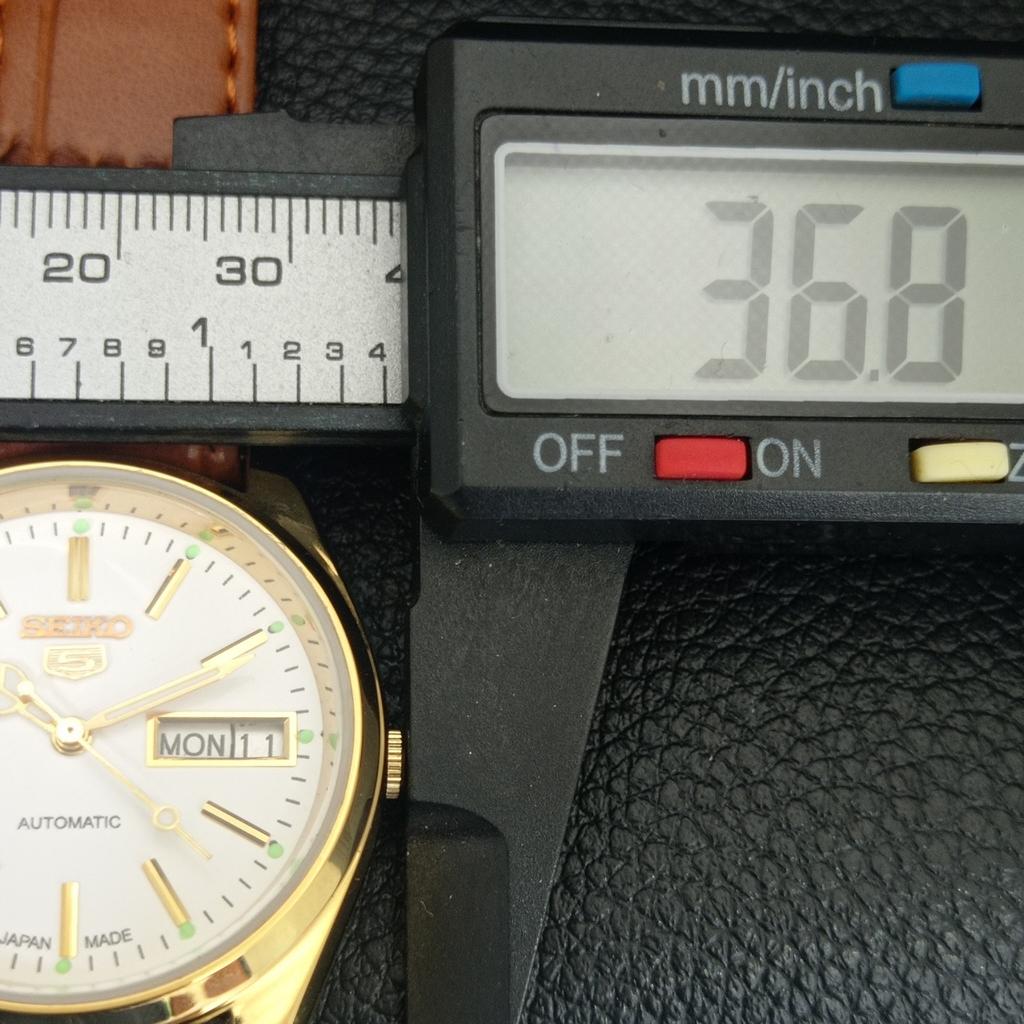 АВТОМАТИЧЕСКИЕ ВИНТАЖНЫЕ ОТРЕСТАВРИРОВАННЫЕ МУЖСКИЕ ЧАСЫ SEIKO 5 ЯПОНИЯ БЕЛЫЙ ЦИФЕРБЛАТ a442345-1