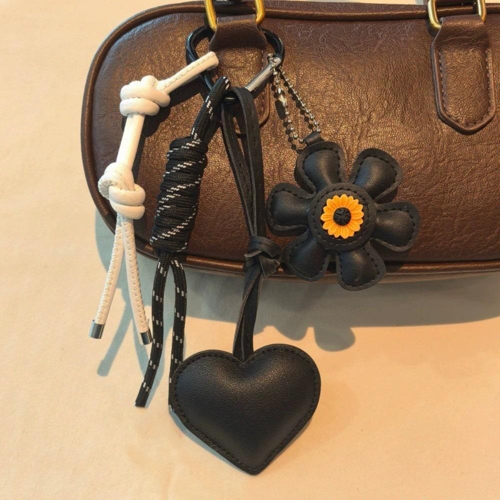 Handmade Sunflower Heart Keychain Key Ring Woven Lanyards Bag Charm Fresh Summer Style Keychain Hanging Accessories Women Bags