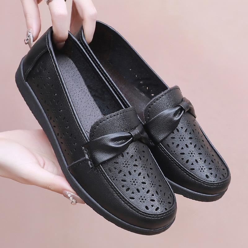 Весенне-летние туфли на плоской подошве для женщин среднего возраста. Удобные дышащие туфли с выемками для мам. Мягкая подошва с нескользящей подошвой.