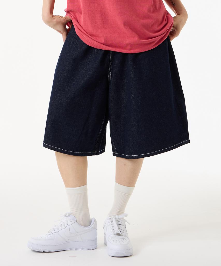 UNKNOWN PLANET Deep Rise Volume Bermuda Pants Indigo