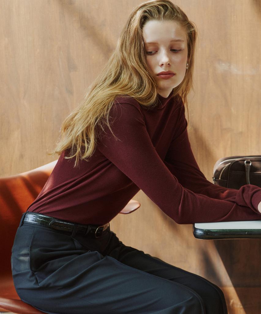 SIYAZU Sikn2205 Soft Slim Turtleneck Knit_Burgundy Brown