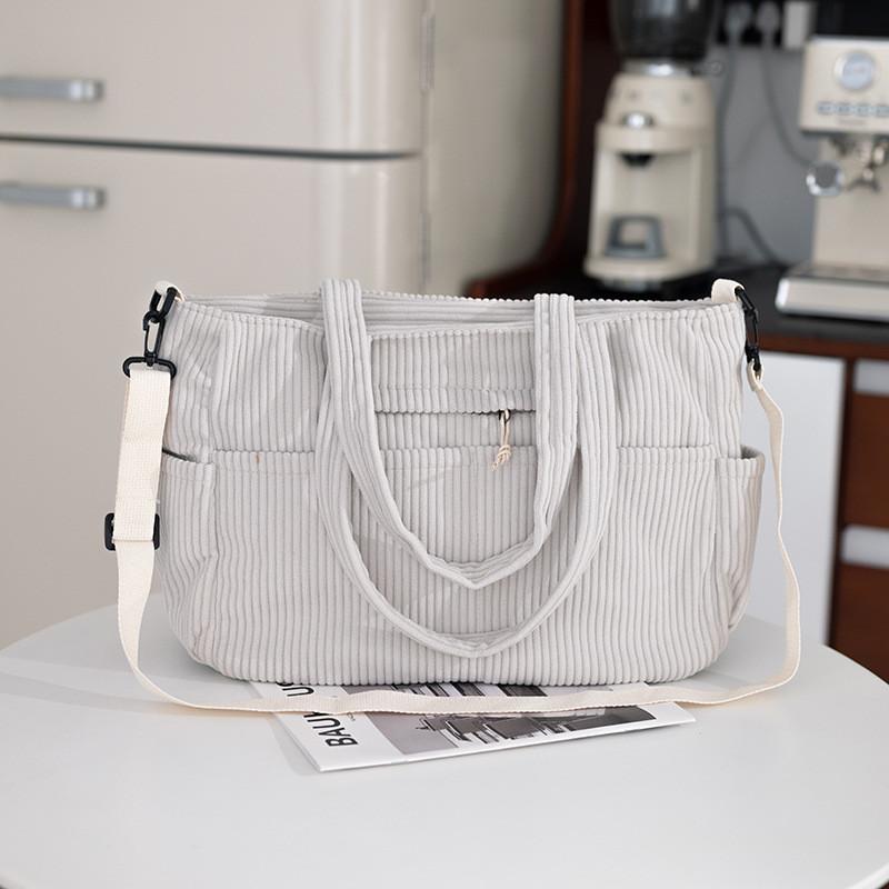 Tote Bag Large Capacity With Zipper Closure For Daily Use