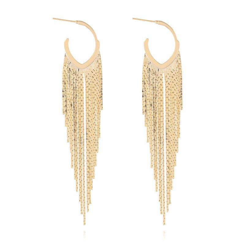 Длинные серьги-кисточки в форме серебряной иглы с геометрическим узором в форме буквы С — преувеличенная металлическая мода для женщин