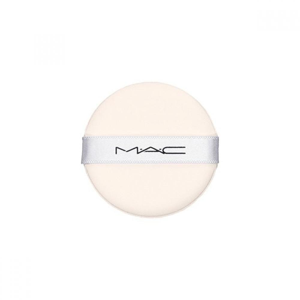 M A C Lightful C quiCk Finish Cushion Компактный футляр-спонж