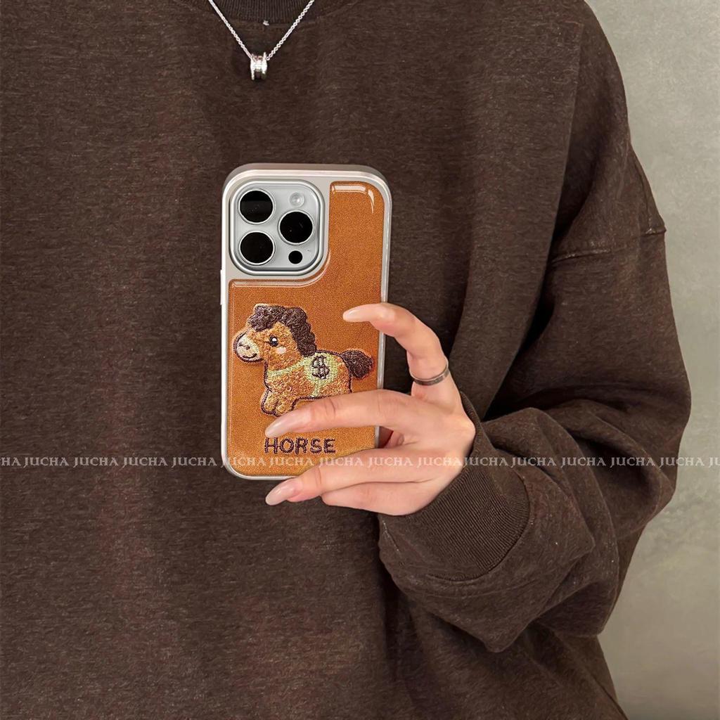 Коричневая Вышивка Лошадь Яблоко 16 ProMax & iPhone 16 Plus Милый Чехол для Телефона