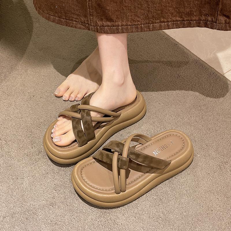 Flat-bottomed Slippers Female 2025 New Korean Version Fashionable and Comfortable One-word Drag Fairy Style Thick-bottomed Casual Drag Beach Drag Tide