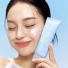 Солнцезащитный крем Hyal Water Fit 100 мл предотвращает старение, вызванное жарой, и восполняет влагу
