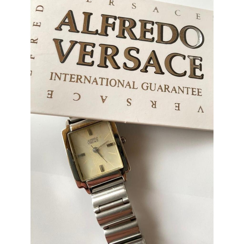 Подержанные женские часы Versace