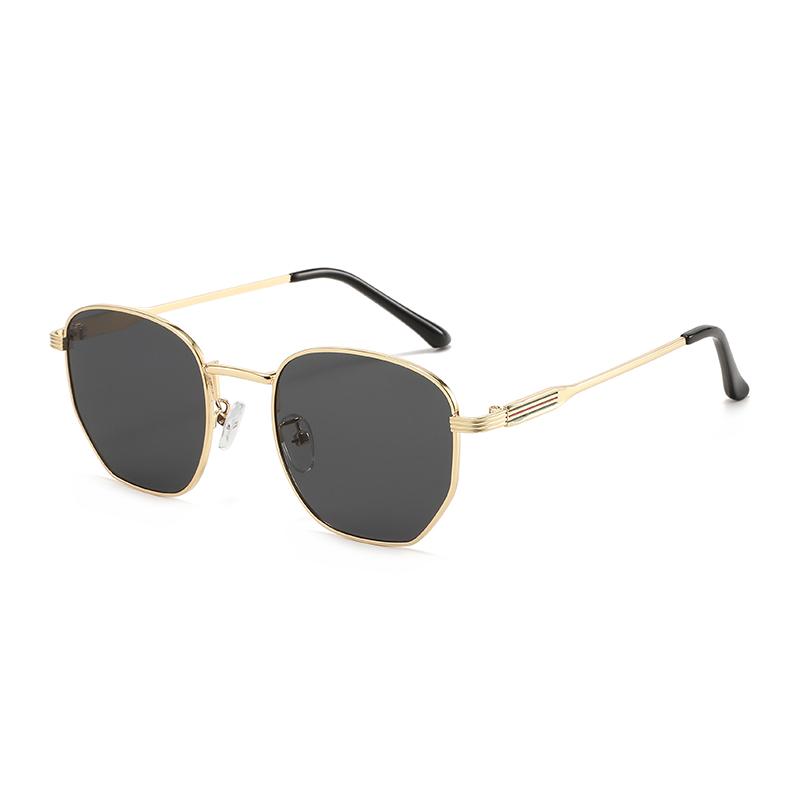 2025 Retro Polygon Metal Sunglasses Fashion UV400 Shades with Gold Frame for Outdoor Use Model 77600