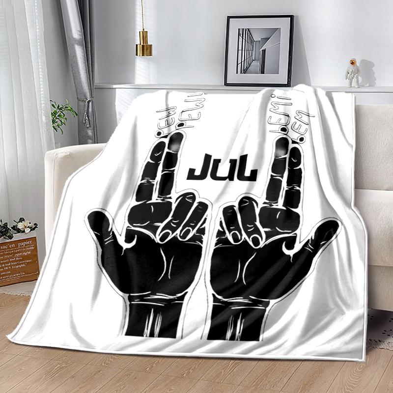 1pc Blanket Jul rapper Print Design, Lightweight Blanket for Sofa, Bed- Soft &Warm, Gift for All Seasons like Christmas, Halloween