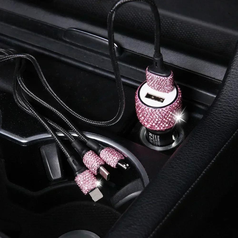 Двойное USB автомобильное зарядное устройство Bling Bling Ручная работа Стразы Хрустальные украшения для быстрой зарядки Автомобильные украшения для iPhone Samsung Amagi