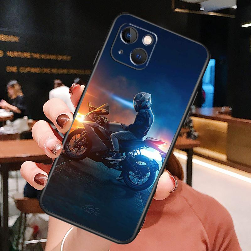 Fashion Motorcycle Man Phone Case For iPhone 16 Pro Max 15 14 13 11 12 Pro Max Plus 12 13 Mini XR 16e Funda Cover
