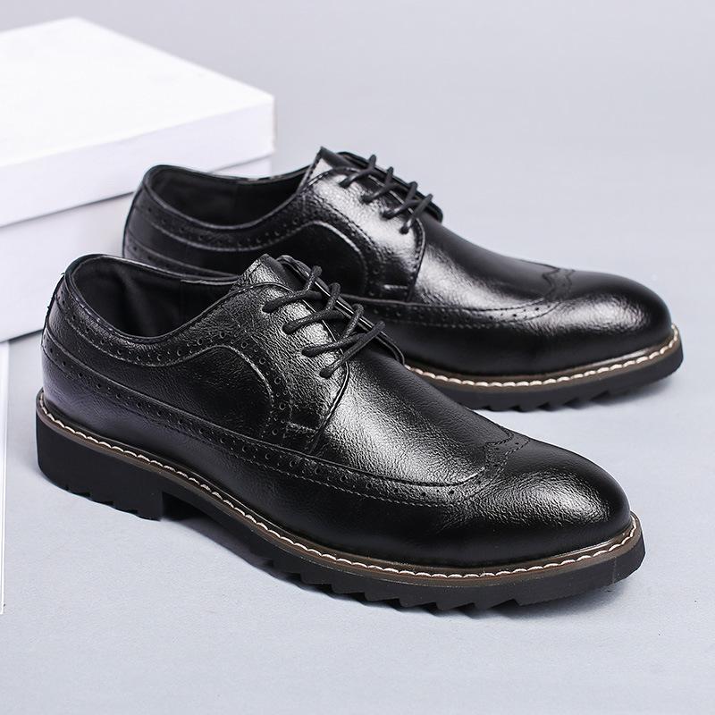 Мужские кожаные туфли с острым носком, новые броги, трендовые британские повседневные деловые молодежные кожаные туфли большого размера 46