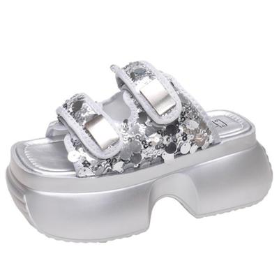 Модные тапочки на толстой подошве 8 см, женская летняя новая верхняя одежда 2024 года, модные шикарные босоножки на каблуке для похудения, тапочки на танкетке