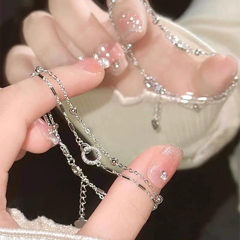 Ювелирные изделия Zhongying: Женский двуслойный браслет с interlocking-застежкой в японском и корейском стиле - Нишевый дизайн, Ощущение высокого качества, Идеально подходит для многослойного ношения.