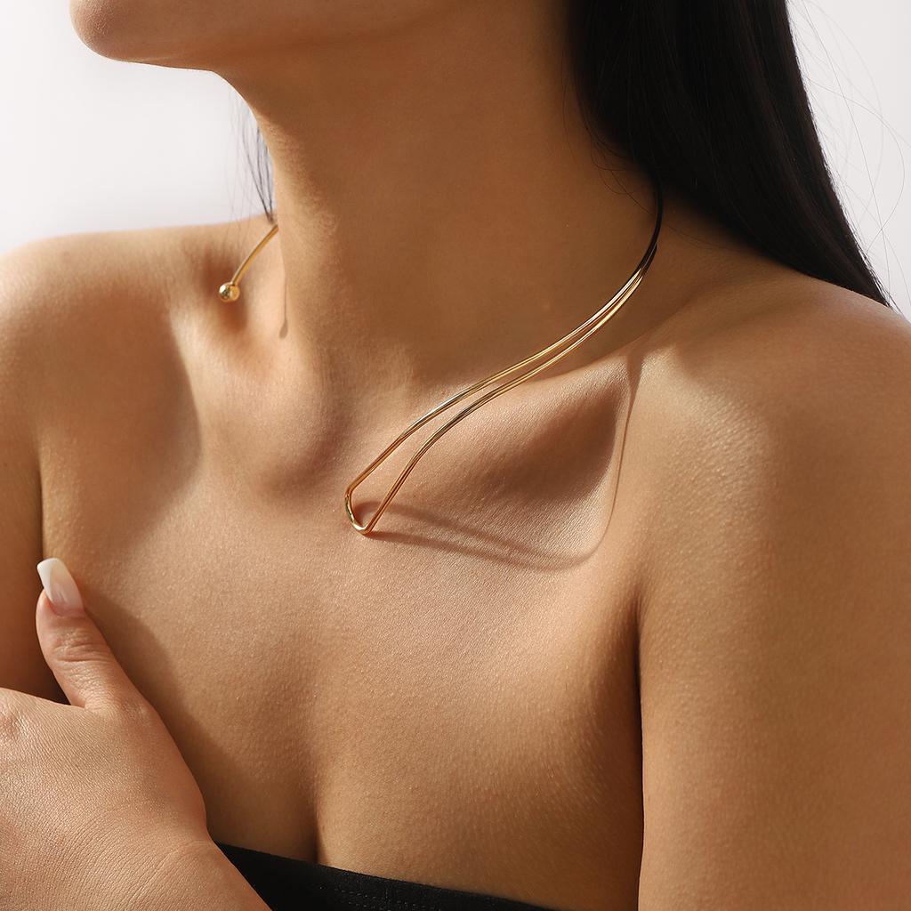 Европейская и американская мода, персонализированный геометрический металлический открытый воротник, простое полое асимметричное ожерелье высокого класса