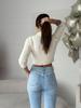 Modny ciepły sweter damski krótki crop półgolf damski warkocze ecru xl