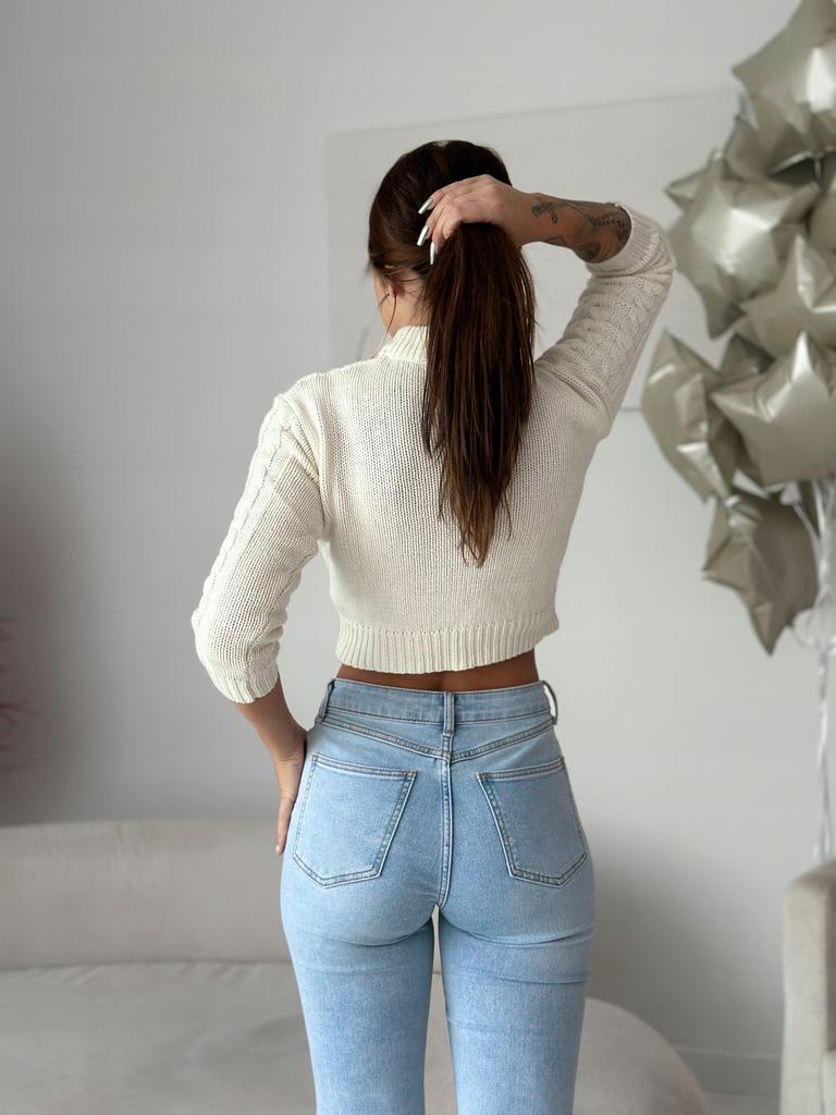 Modny ciepły sweter damski krótki crop półgolf damski warkocze ecru xl
