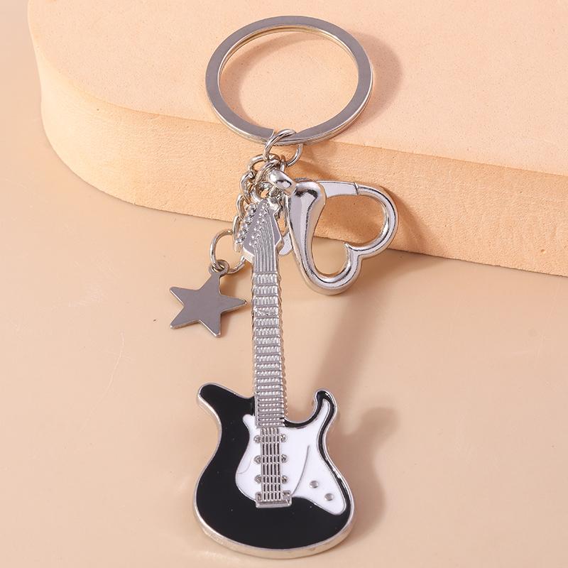 Classic Metal Electric Guitar Keychain Mini Musical Instruments Keyring Pendants for Key Holder Handbag Charm Accessories