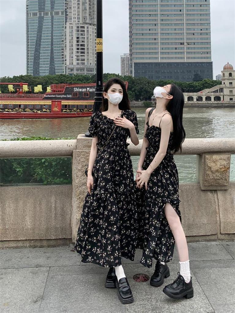 Летнее платье из шифона с цветочным принтом для женщин - дизайн 2025 года с утягивающей талией, разрезом и квадратным вырезом горловины