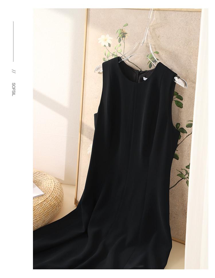 Minimalist round neck sleeveless vest dress for 2026 spring fashion, versatile and slimming, mid length dress