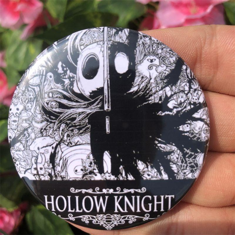 Брелок-значок Hollow Knight Silksong 58 мм Аниме Игра Периферия Металлическая кнопка-значок Милый мультяшный персонаж Брошь-значок Подарок