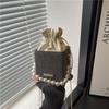 Ручная сумка-ведро с жемчугом, женская новая осенняя простая модная сумка на плечо, нишевая высококлассная текстурированная сумка-мессенджер