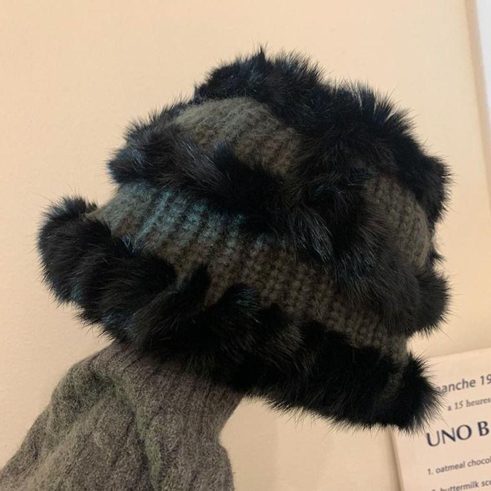 Polyester Fiber Knit Beanie Thick Knit Winter Hat Soft Texture Bucket Hat Cold Weather