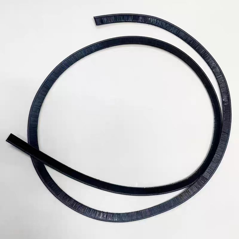 Wear resistant soft bottom sealing strip brush enhances sealing performance brush