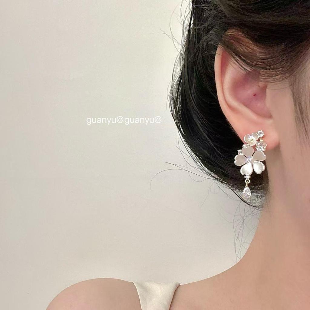 Elegant Zircon Sparkle Flower Pendant Stud Earrings for Women