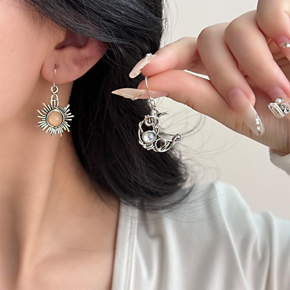 Personality Earrings Retro Silver Plated Earrings Sun Moon Pattern Dangle Earrings Women