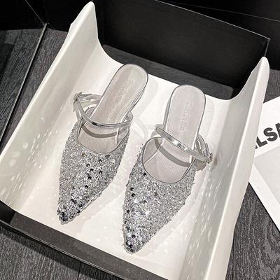 Модные серебристые блестящие шлепанцы летняя обувь женские тапочки на низком каблуке стразы блеск заостренный носок сандалии 34-42 большой размер мюли женские пантуфли