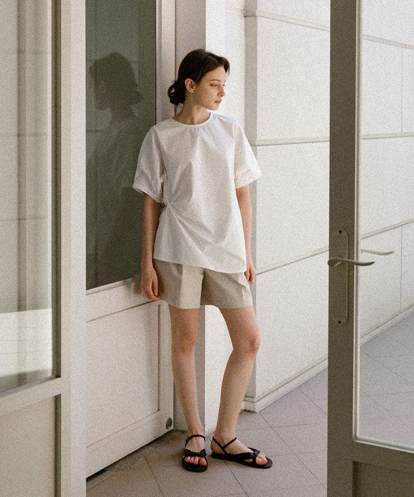KNOWING Twist Blouse (White)