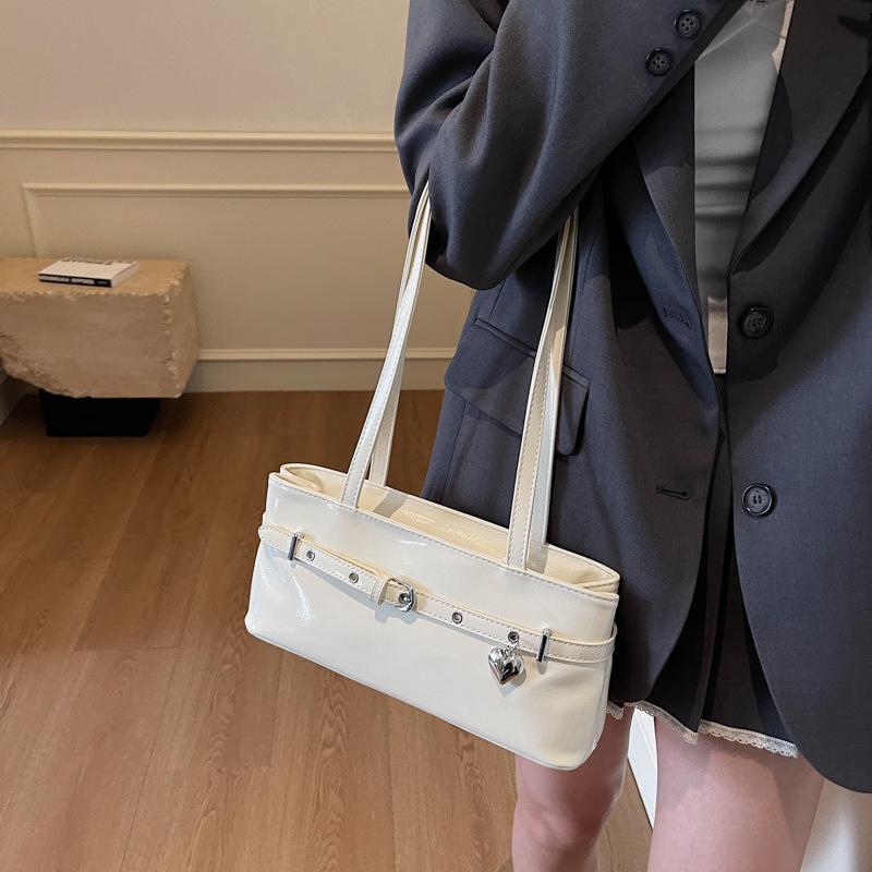 Сумка женская 2025 Новая модная фактурная сумка на плечо/подмышку Весенняя повседневная универсальная сумка-подушка для поездок