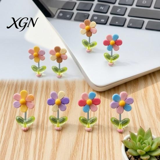 Interior Car Decor Spring Wobbly Flower Dashboard Ornament, Shaking Head Sunflower Decor, Cute for Rearview Mirror And Home Office