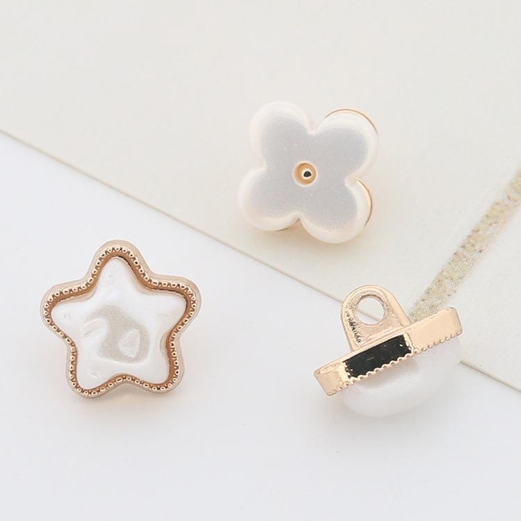 Белые перламутровые пуговицы для рубашки Женская одежда Красивые изысканные пуговицы Аксессуары Универсальные пуговицы для топа, кардигана, рубашки Маленькие