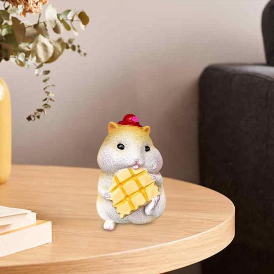 2 Pcs Hamster Figurine Resin Hamster Eating Cheese Statue Cartoon Animal Ornament for Home Office Desk Car Dashboard Decoration