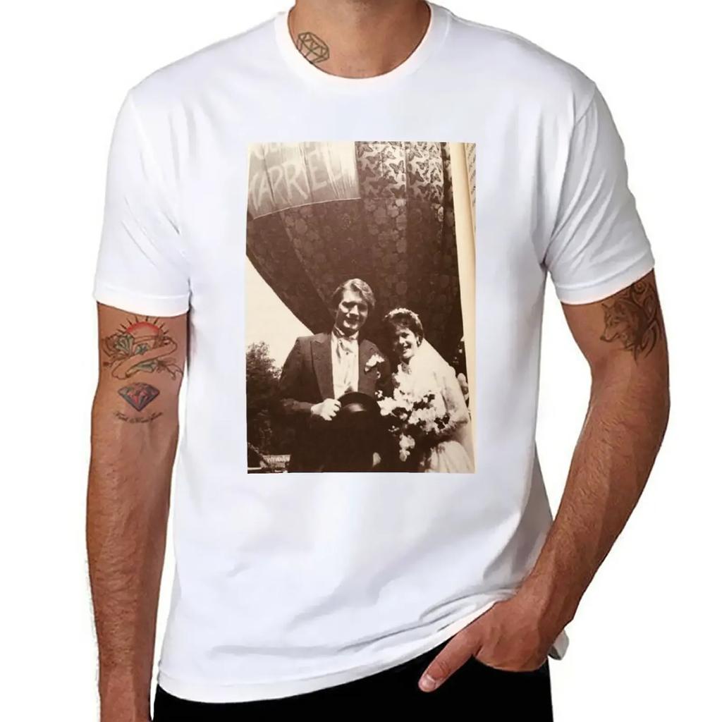 Guiding Light's Quint and Nola on their wedding day T-Shirt summer clothes anime clothes black t-shirts for men