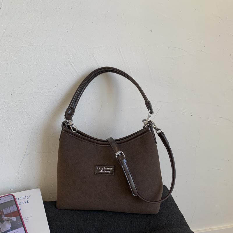 Ретро сумка женская осень и зима 2025 новая универсальная повседневная на плечо сумка-мессенджер популярная сумка-ведро в этом году