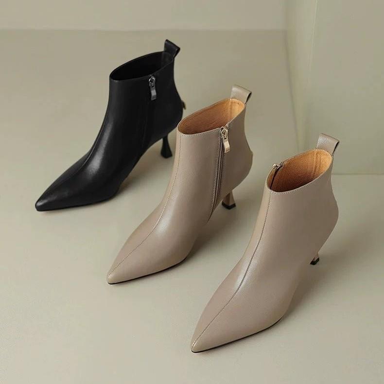 Temperament короткие женские сапоги на высоком каблуке с острым носком 2024 года, французские одинарные ботинки с тонким каблуком и боковой молнией