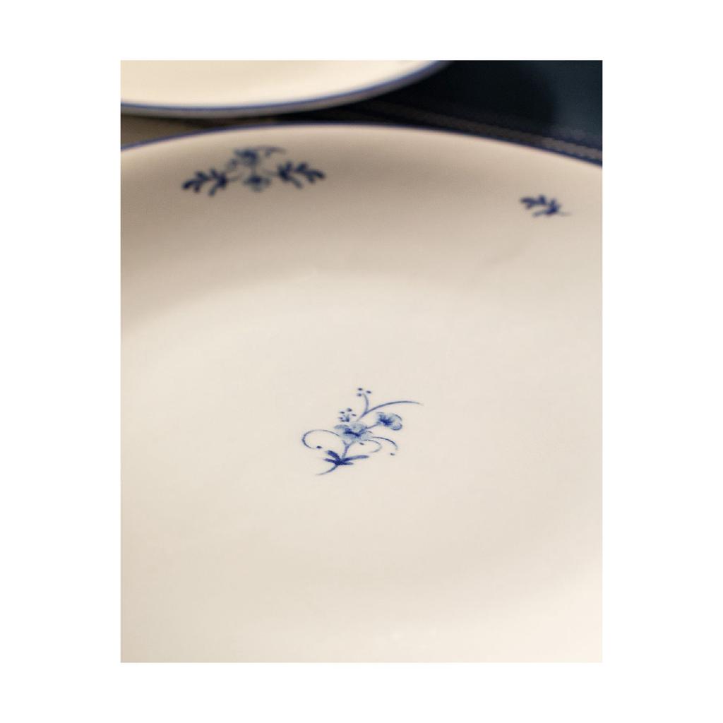 Duval 24 Piece Dinner Set For 6 People - Blue/white