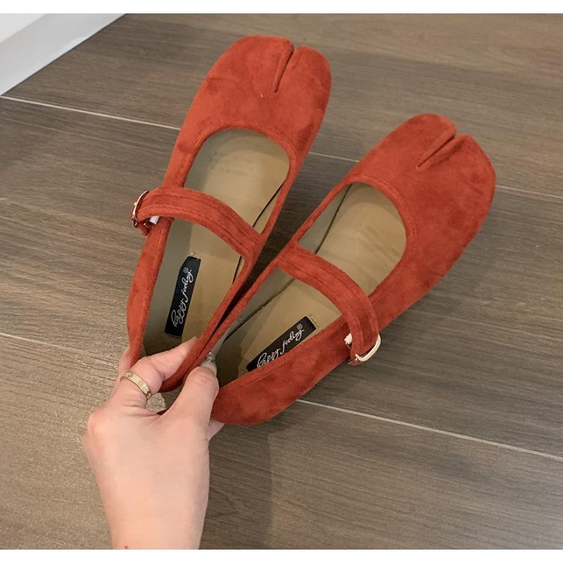2025 японский стиль Tabi Ninja Shoes женские ретро замшевые балетки с разрезом на носке лодочки женские джинсы Mary мокасины балетки