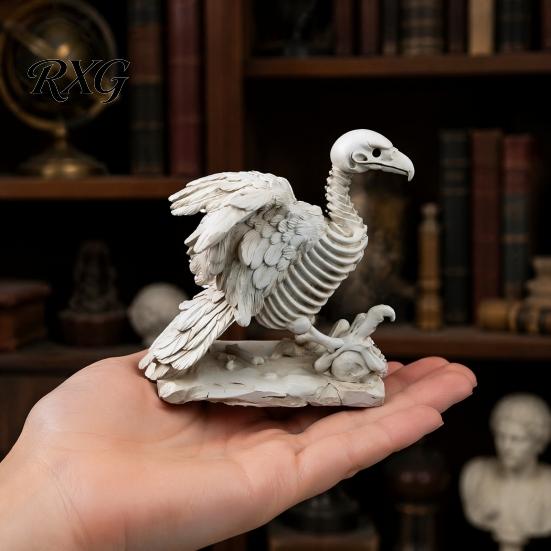 Vintage Halloween Skeleton Decor Vulture Statue, Realistic Bird Bone Figurine for Distressed Texture Home Decor, Spooky Tabletop Ornament Living Room
