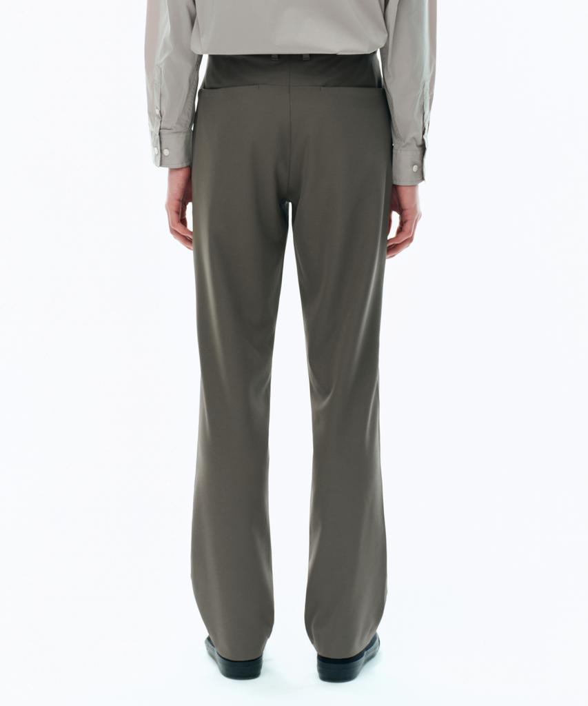 MUSINSA STANDARD Hybrid Straight Pants [Khaki Gray]