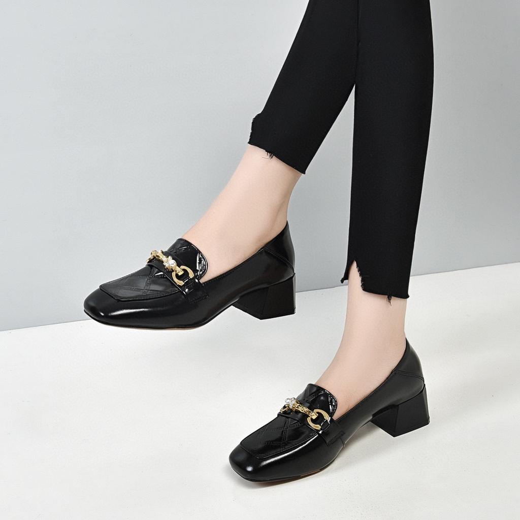 Loafers Women's 2025 Spring and Autumn New British Style Square Head Metal Buckle Pearl Cow Patent Leather Single Shoes Comfortable Small Leather Sho